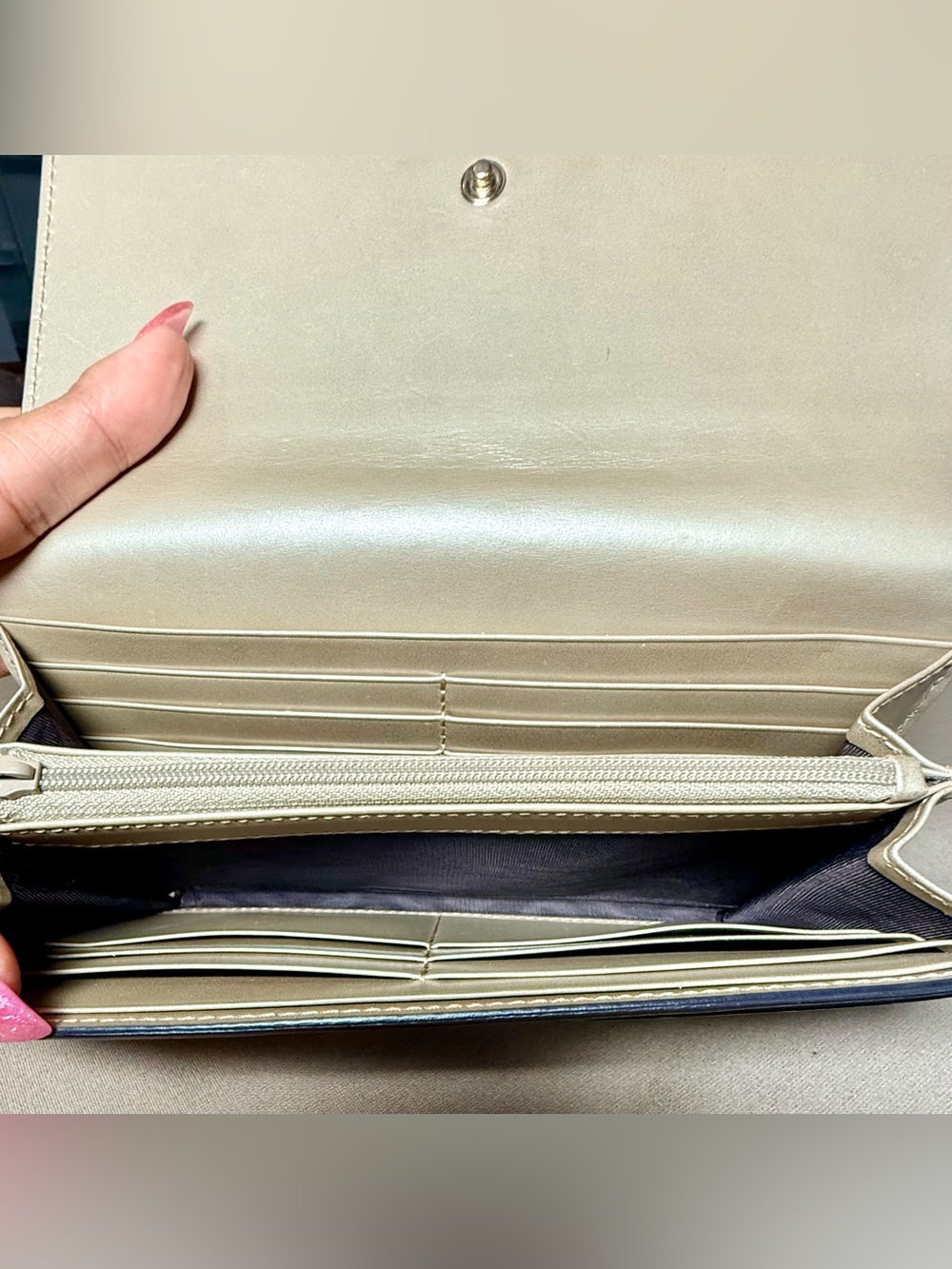 Authentic Gucci Guccissima GG Bow Continental Wallet /Unbranded Chain Gold/Cream - Picture 13 of 16